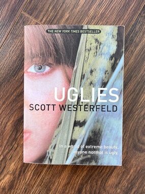 Uglies, by Scott Westerfeld (Paperback)